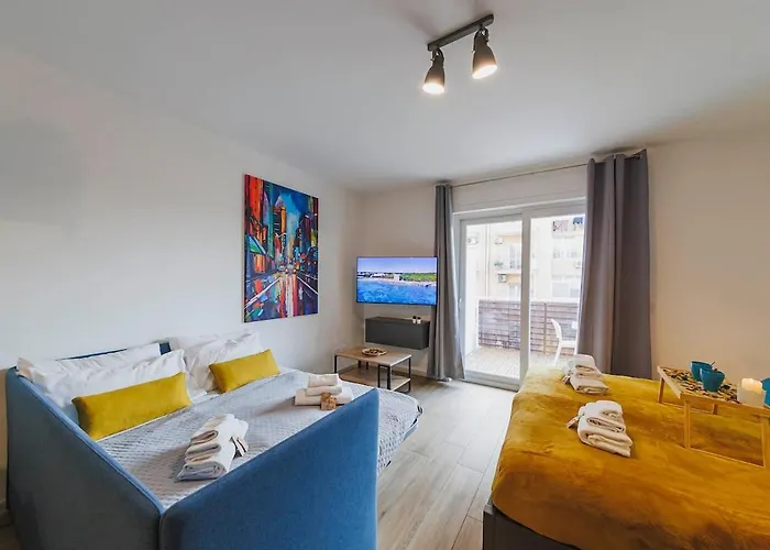 Apartment Little - Elegant & Quiet With Balcony Near Center Bari